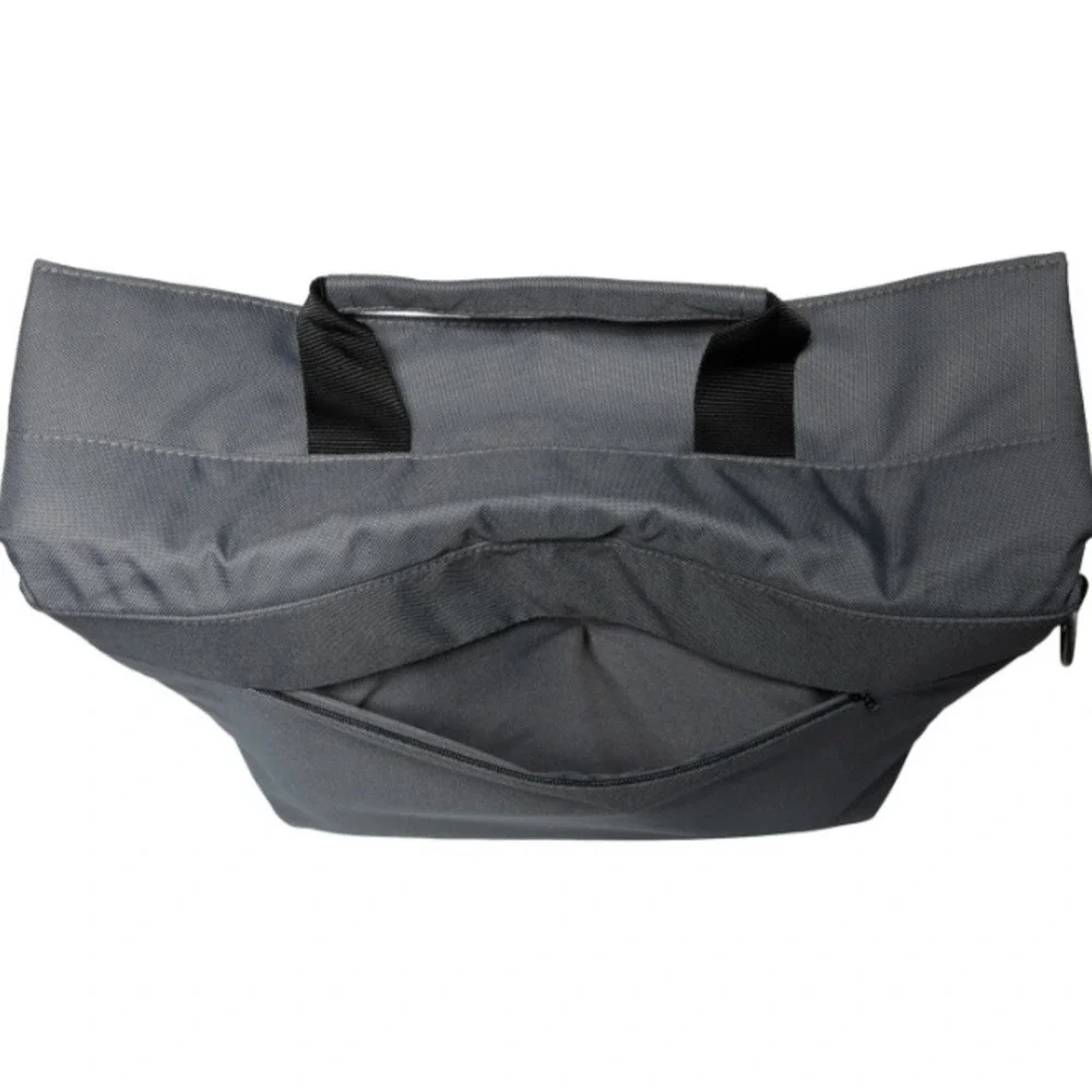 Thule Sleek Baby Changing Bag 17
